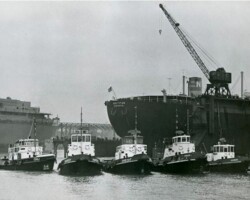 <em>Ore Titan</em> in Rotterdam for docking.
