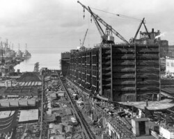<em>Bulktrader</em>, 23 December, 1949 - Note the large number of Sumner-class destroyers in the background (home for the holidays).
( Photo Copyright Thomas Fred Wright Jr. )
