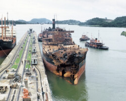 (From <a href="https://www.czimages.com/CZMemories/Photos/photoof1117.htm"target="_blank" rel="noopener noreferrer">Canal Zone Images</a>)